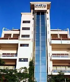 Mares Dolphin Park & Hotel