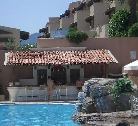 Hotel Mares Dolphin Park & 5*